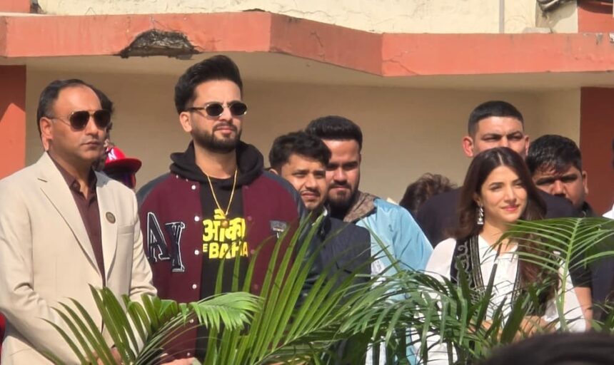 Elvish Yadav and Malhaar Rathod IIMT Greater Noida